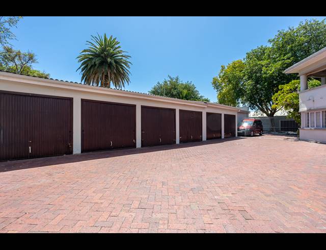 2 BEDROOM APARTMENT TO LET IN TAMBOERSKLOOF